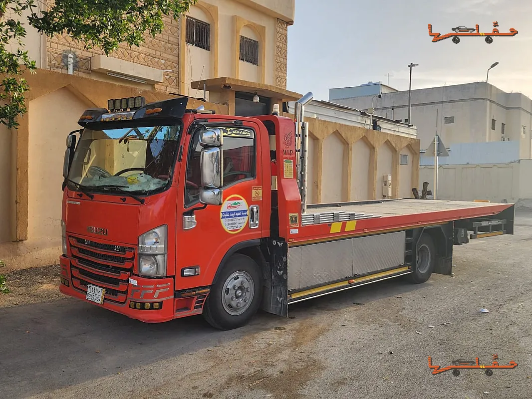 سطحة هيدروليك مع منصة خفض - نقليات الخطوط البيضاء في نجران