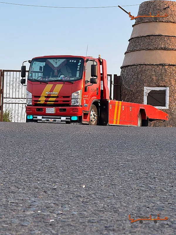 خدمة سحب وإنقاذ سريعة - سطحة أبها في أبها