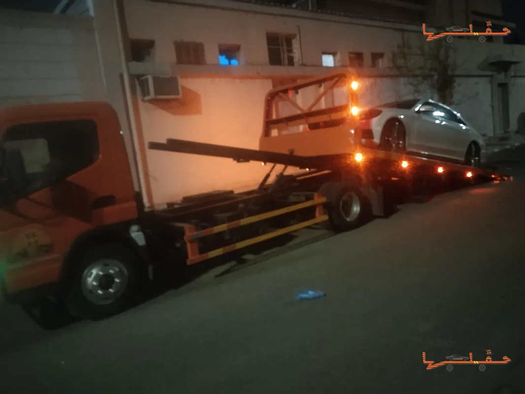 رفع السيارات بالهيدروليك - سطحة جدة هيدروليك وعادي في جدة